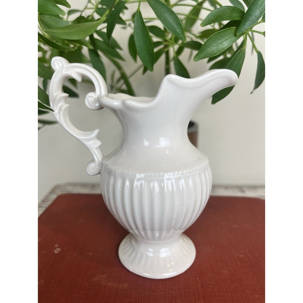 Vintage Godinger Porcelain Creamer Ribbed Vine & Leaf Pattern Small Syrup 4.75”